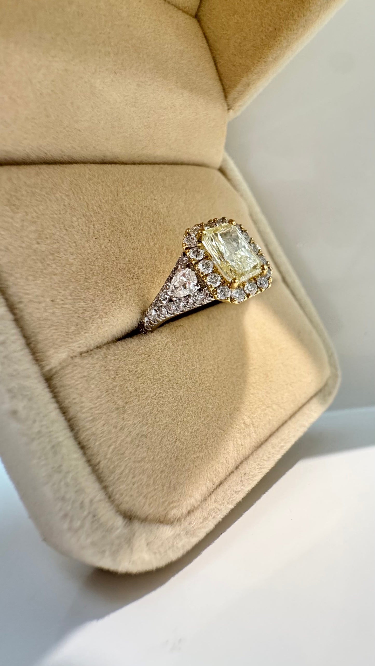 Anello Yellow Diamond Luxury