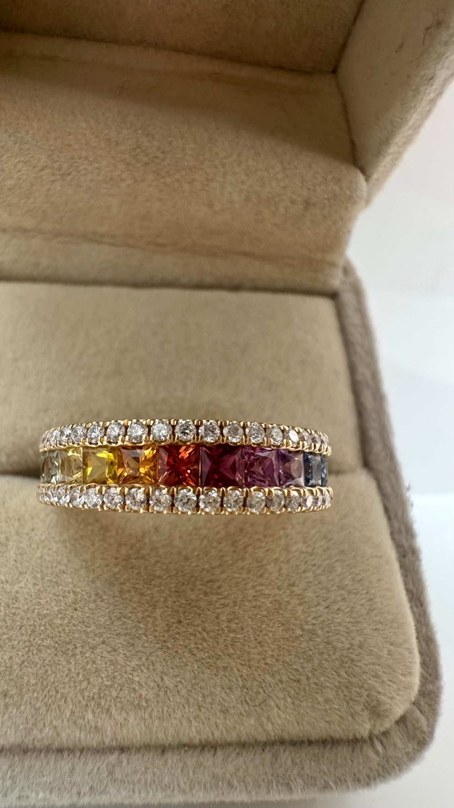 Eternelle Rainbow