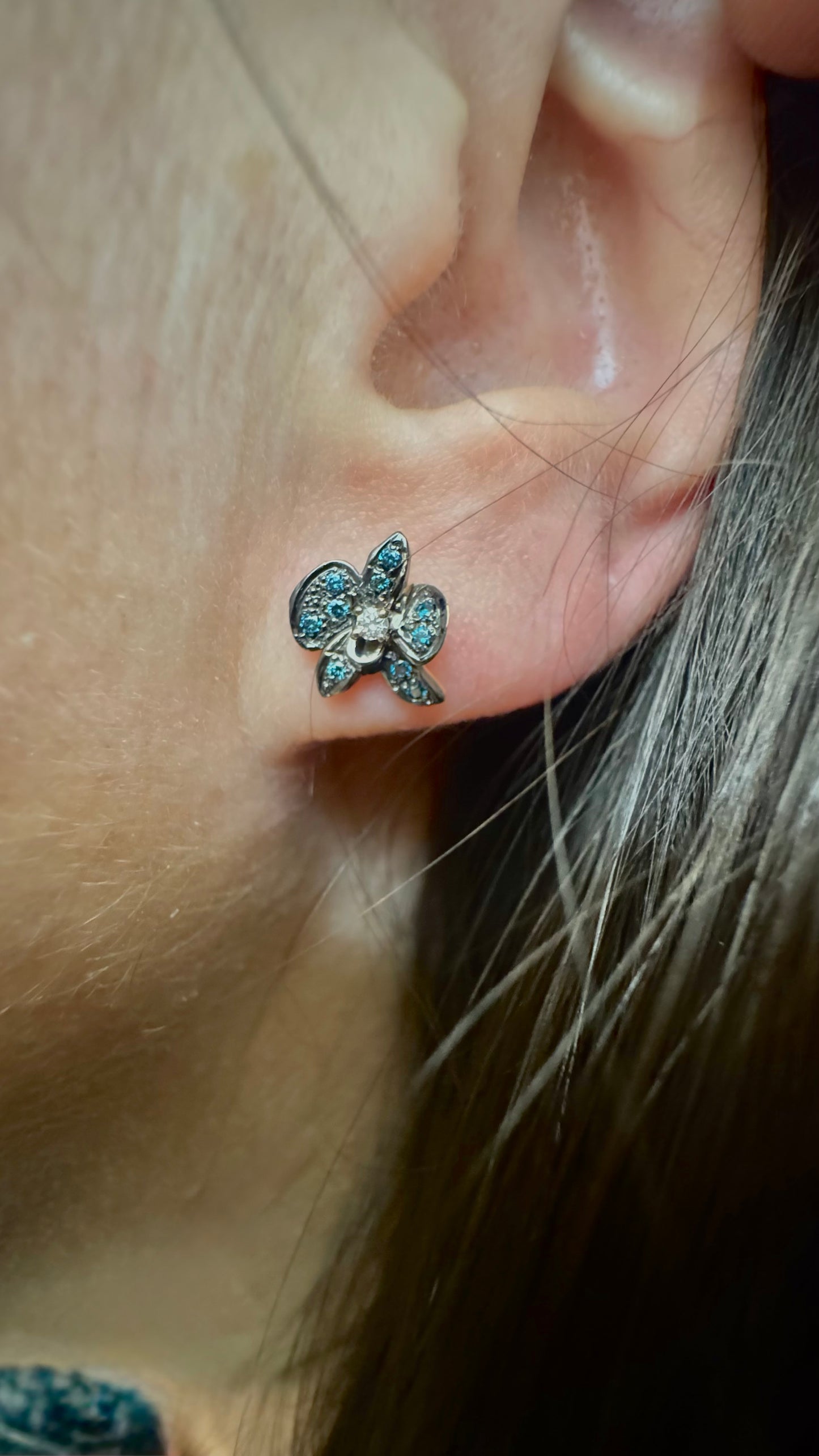 Orecchini orchidea selvatica