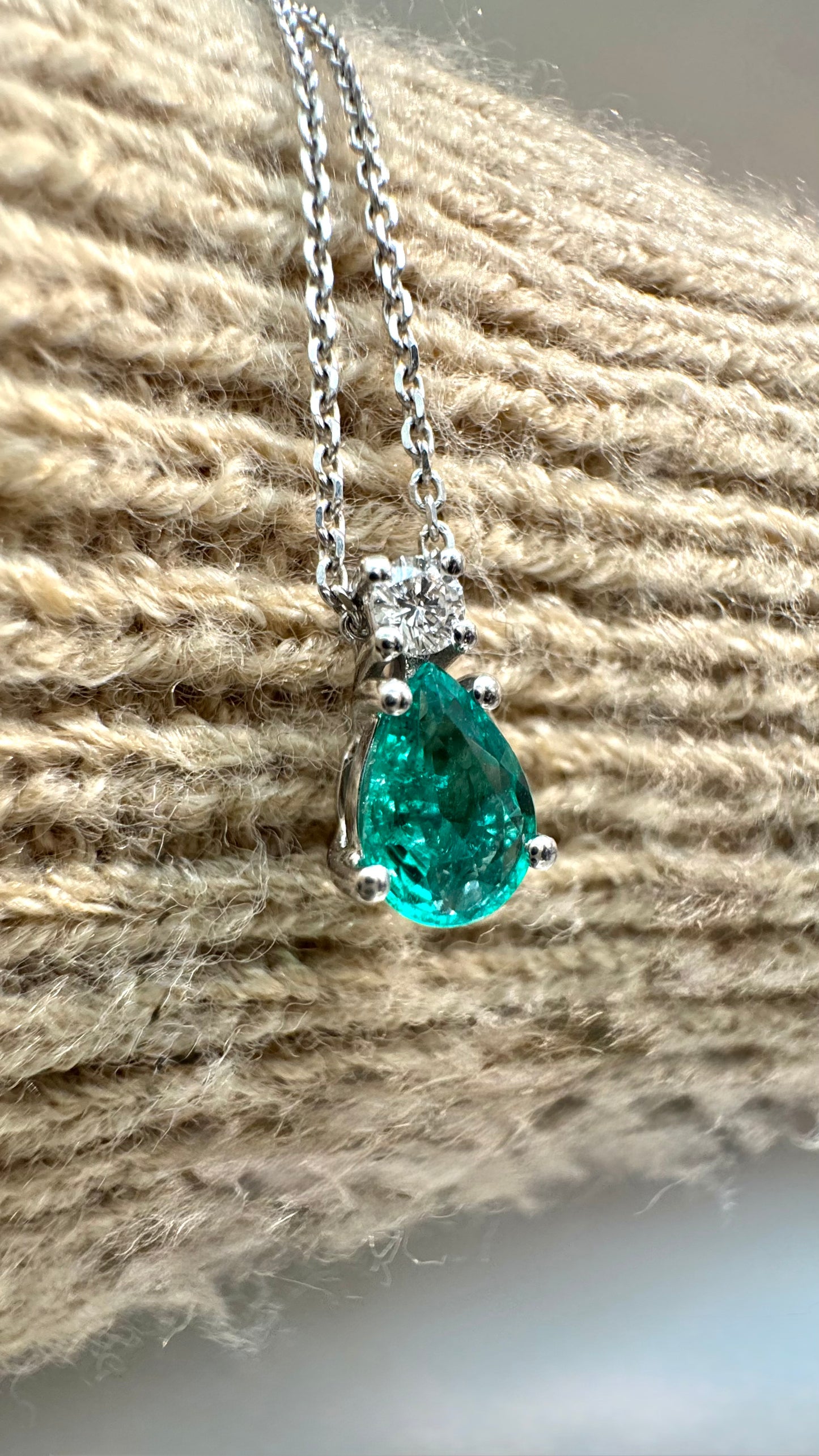 Collana puntoluce Emerald Drop