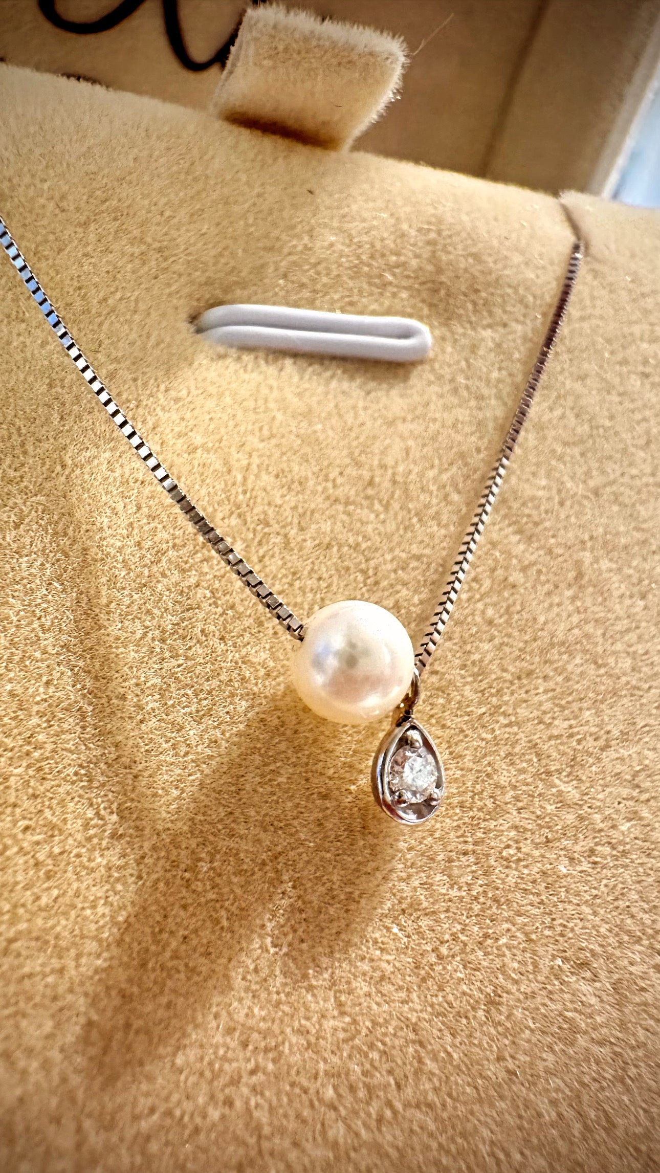 Collana Puntoluce goccia con perla - Risi Gioielli