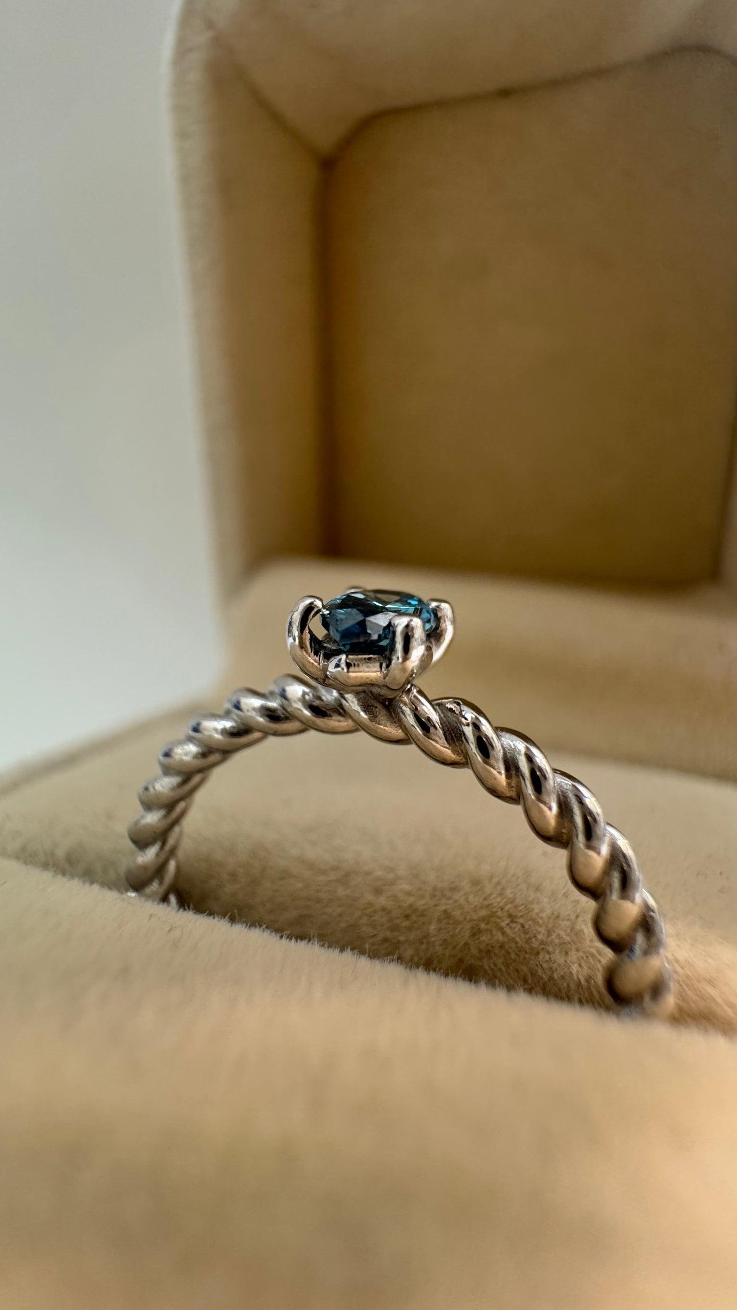 Anello Lucciola “Nel Blu”