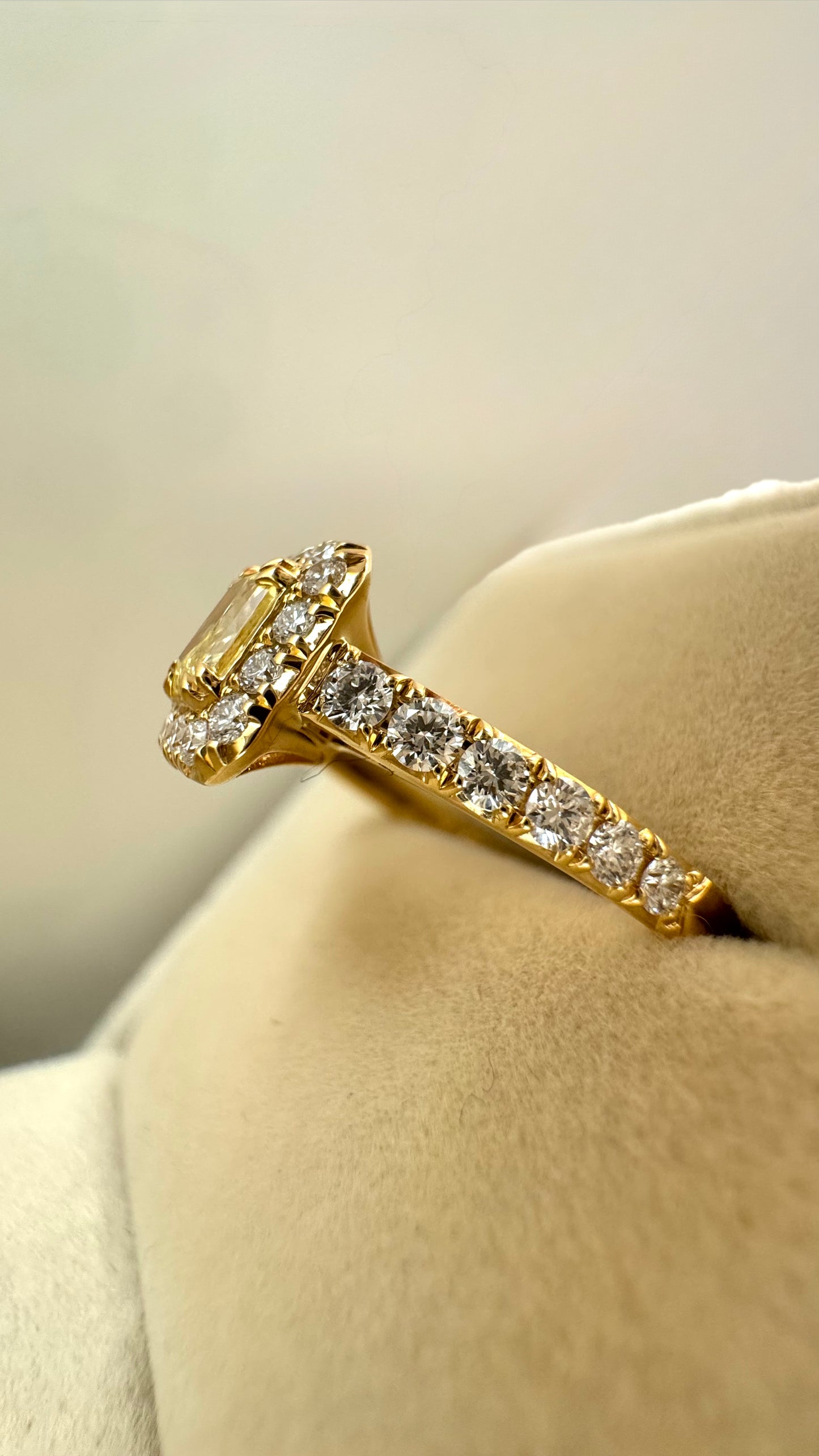 Anello yellow diamond