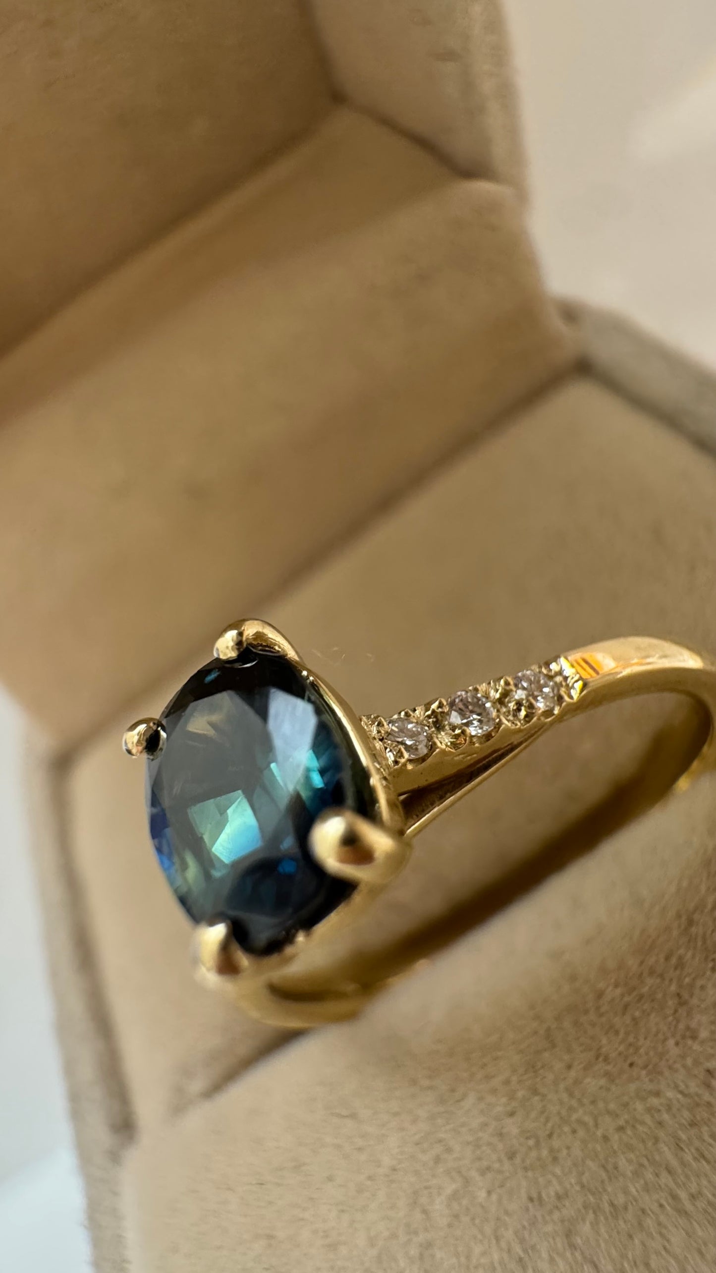 Anello zaffiro Teal Blue