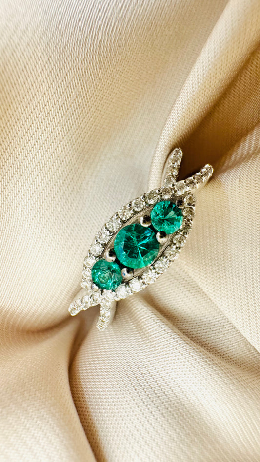 Anello Emerald Knot