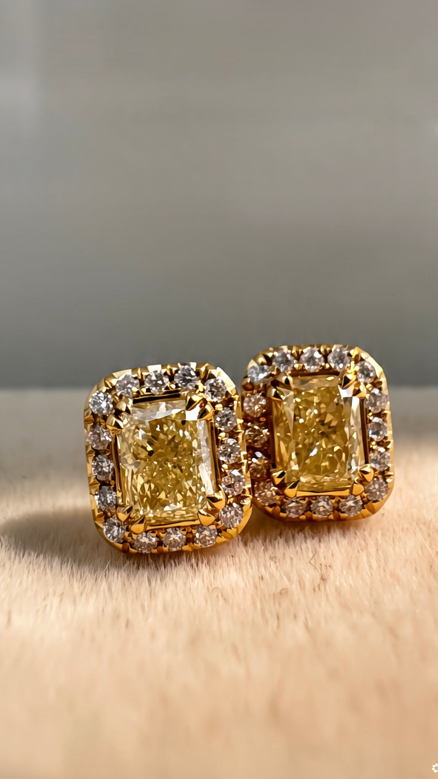 Orecchino yellow diamond