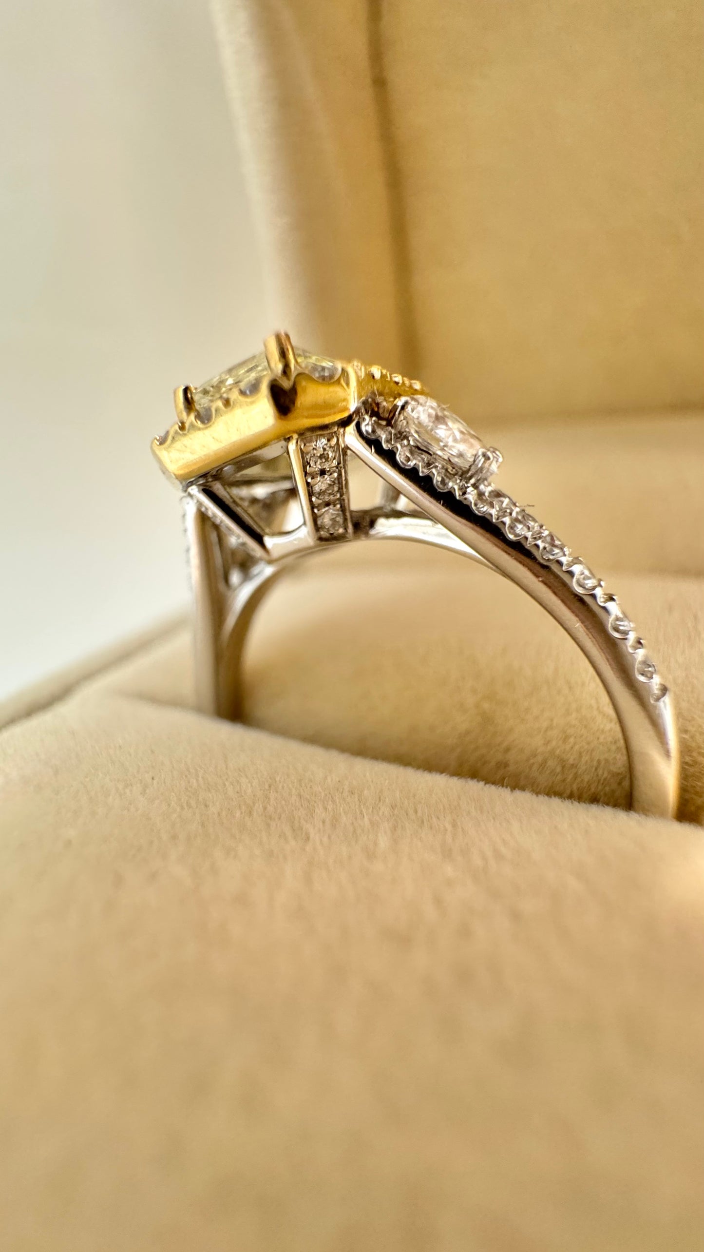 Anello Yellow Diamond Luxury