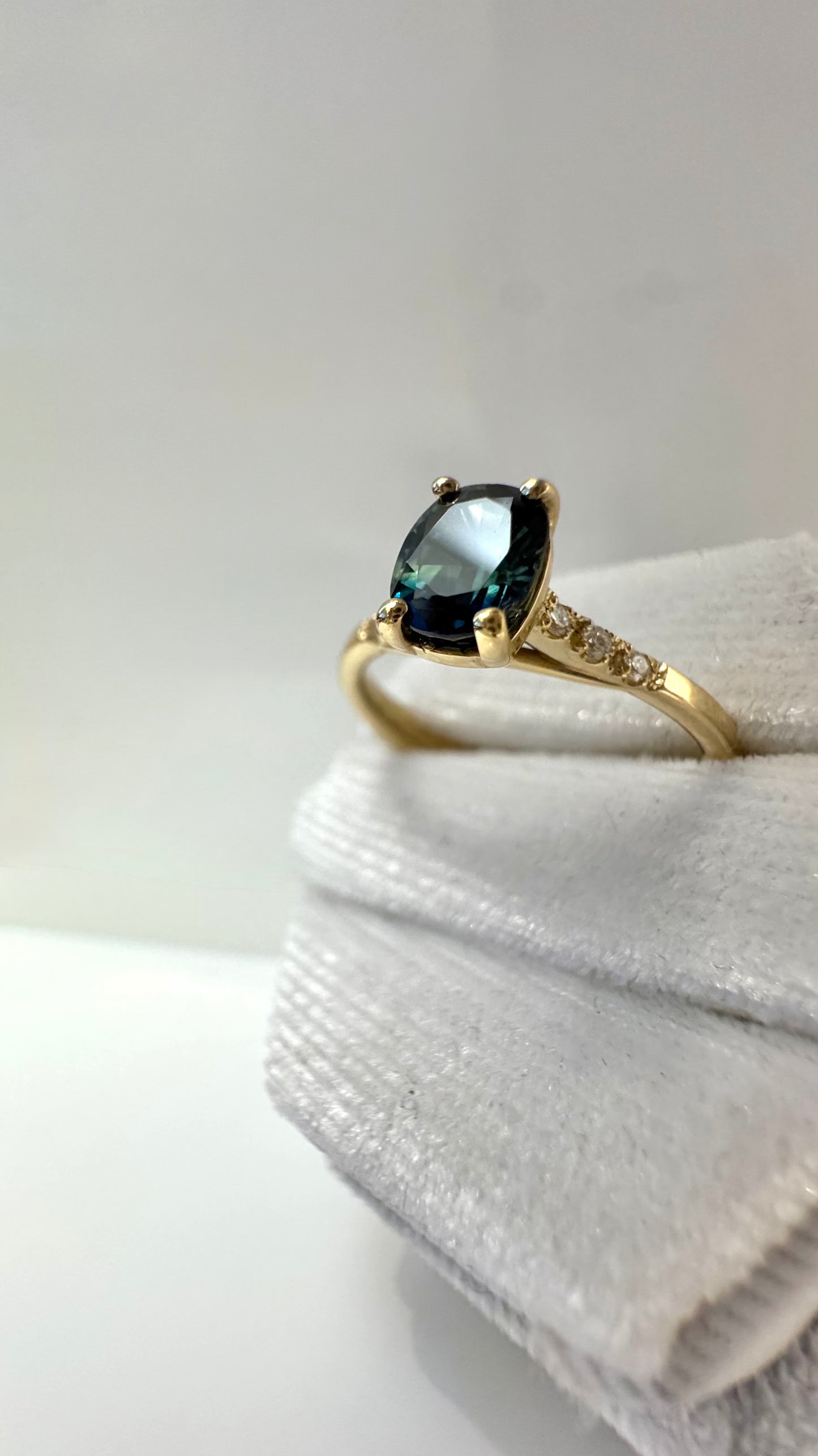 Anello zaffiro Teal Blue