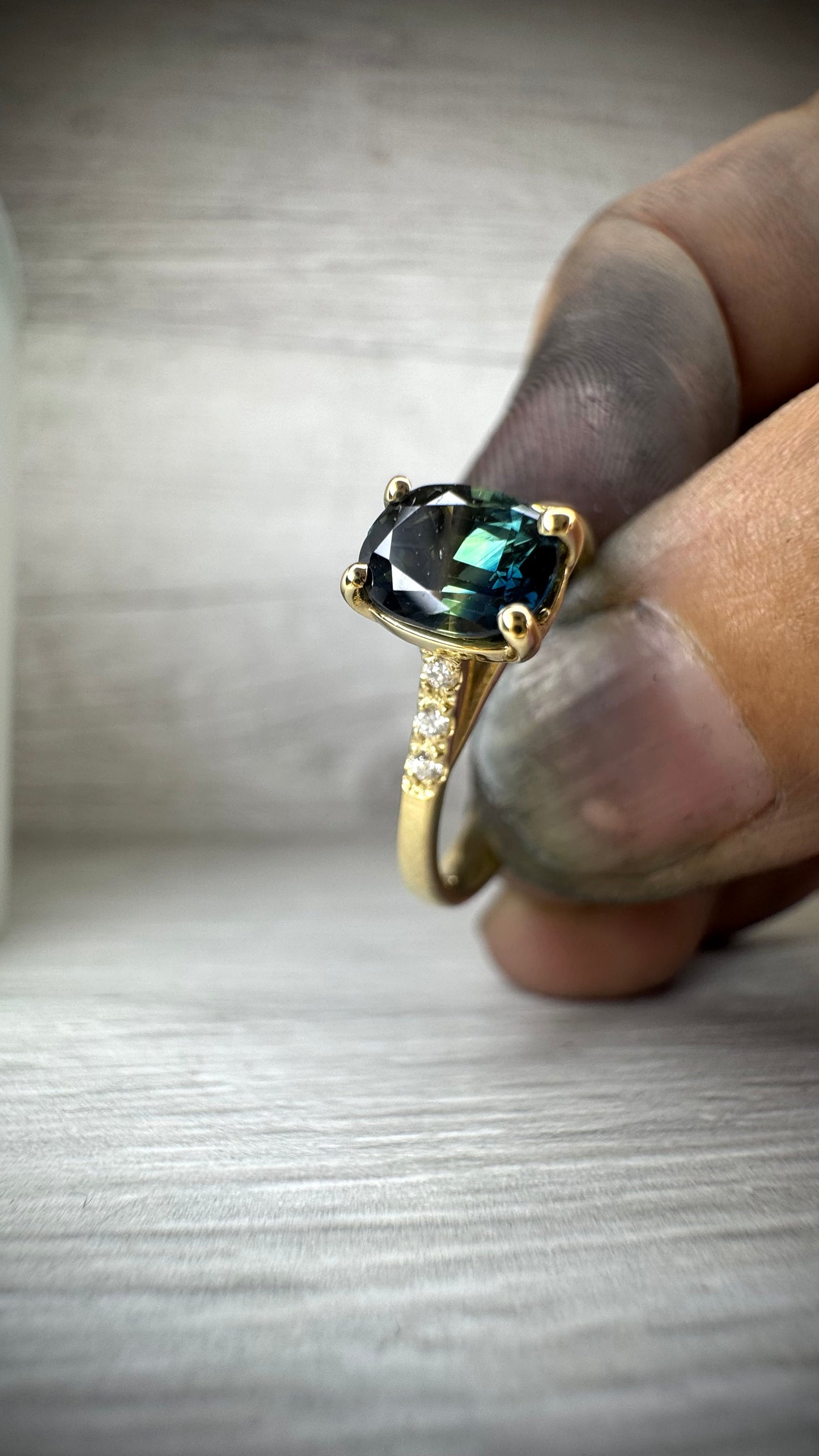 Anello zaffiro Teal Blue